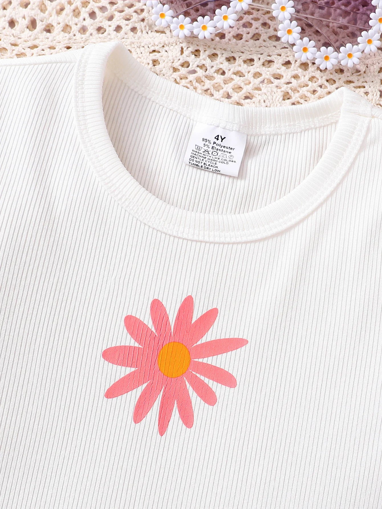 Summer Casual White T-Shirt for Girls with Daisy Print Suspenders Short Sleeve Fashion Comfortable Kids Set
