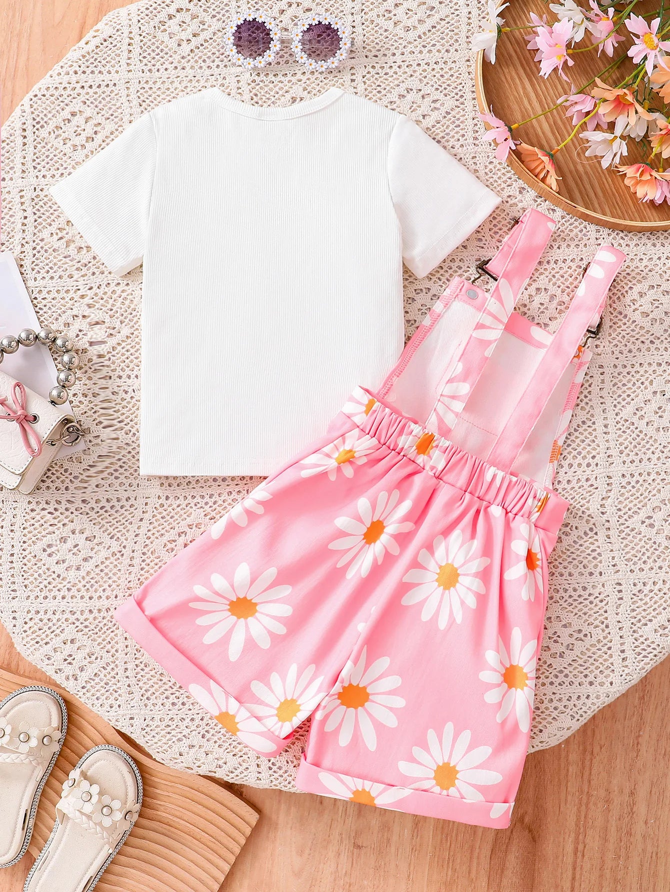 Summer Casual White T-Shirt for Girls with Daisy Print Suspenders Short Sleeve Fashion Comfortable Kids Set